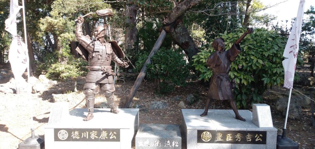 二公像（家康・秀吉）